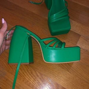 Chunky green platform heels!